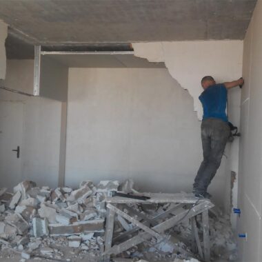 dismantling-work-21